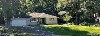 16021 Meadowood Avenue, Southfield, MI 48076