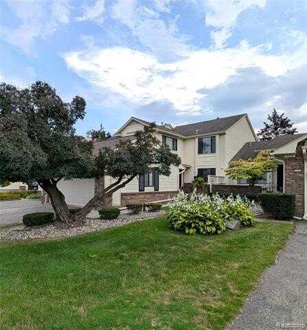 7173 Creeks Crossing, West Bloomfield, MI 48322