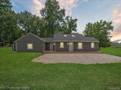 4581 Parker Drive, Howell, MI 48843