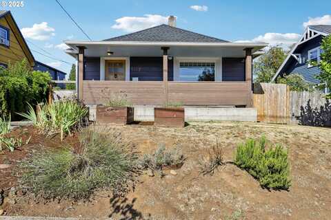5723 NE 16TH AVE, Portland, OR 97211