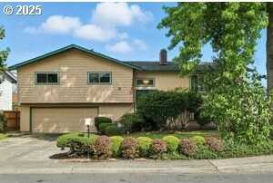147 ALAMEDA DR, Kelso, WA 98626