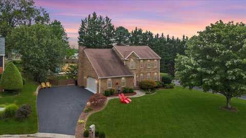 1713 Ashbury CT, Roanoke, VA 24012