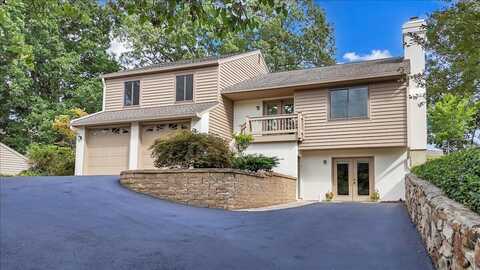 1924 McVitty RD, Salem, VA 24153