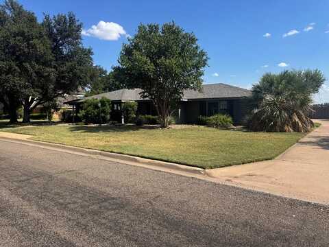 3005 Oak Mountain Trail, San Angelo, TX 76904