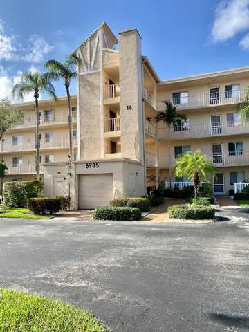 6935 Huntington Lane, Delray Beach, FL 33446