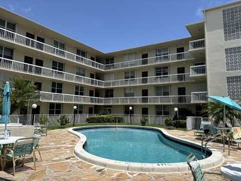 1131 SE 4th Street, Boynton Beach, FL 33435