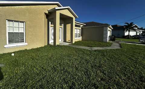 5494 NW Brent Court, Port Saint Lucie, FL 34986