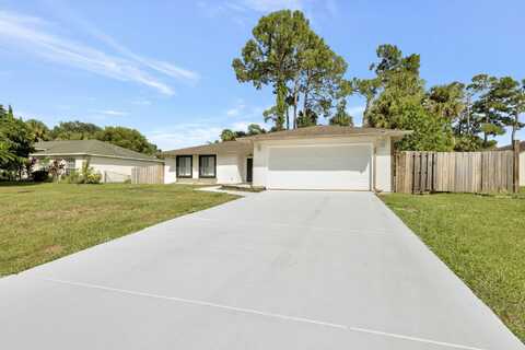 2573 SW Cain Street, Port Saint Lucie, FL 34953