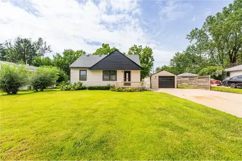 2454 Long Lake Road, New Brighton, MN 55112