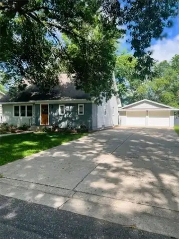 1013 17th Street SW, Willmar, MN 56201