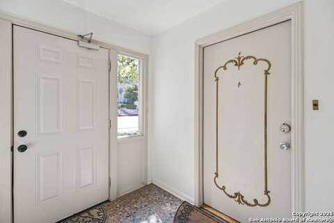 200 Ruelle Ln, San Antonio, TX 78209