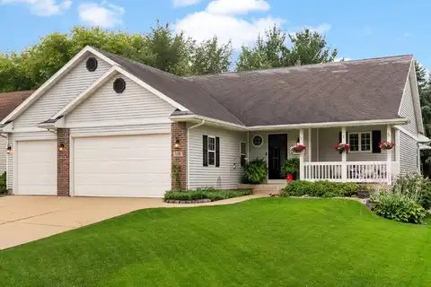 326 N Heatherstone Drive, Sun Prairie, WI 53590