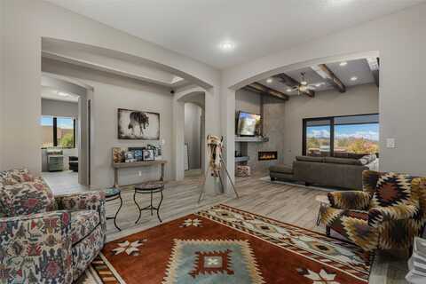 1 Camino Maravilla, Santa Fe, NM 87506