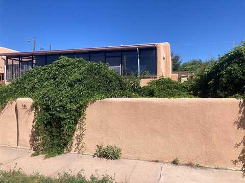 2905 Calle de Oriente, Santa Fe, NM 87507