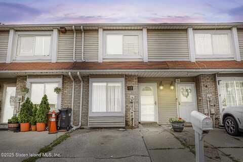 12 Doreen Drive, Staten Island, NY 10303