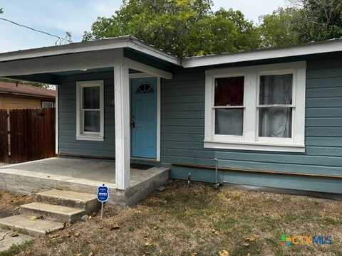 518 Newton Drive, Seguin, TX 78155