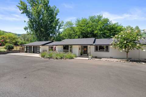 2050 Magnolia Avenue, Medford, OR 97501