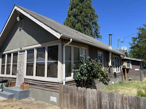 1500 Prune Street, Medford, OR 97501