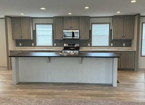 212 Suzanne Blvd., White Lake, MI 48386