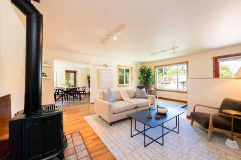 312 N 3RD St, Bellevue, ID 83313
