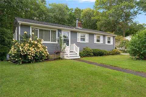 7 South Glen Drive, Coventry, RI 02816