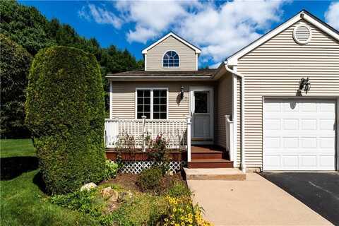 7 Dairy Farm Drive, West Warwick, RI 02893