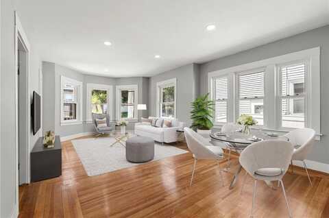 26 Mayflower Street, East Providence, RI 02914