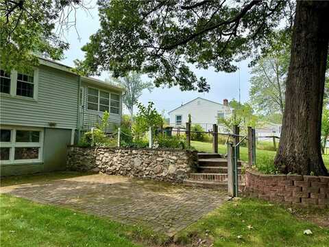 323 Old County Road, Smithfield, RI 02917