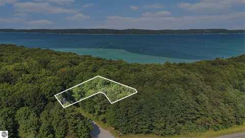 313 Shorewood Drive, Frankfort, MI 49635