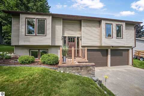 1408 Arnold Court, Traverse City, MI 49684