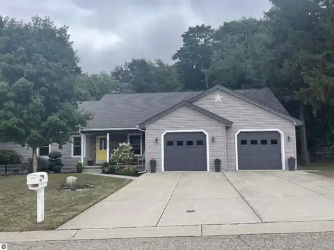 742 Blossomwood Drive, Clare, MI 48617