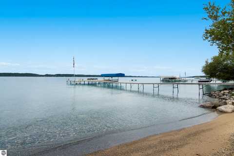 5658 S East Torch Lake Drive, Bellaire, MI 49615