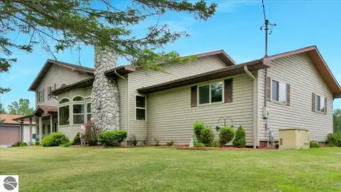 1369 County Line Road, Hale, MI 48739