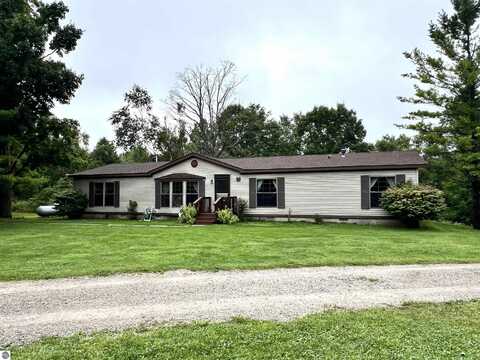 8818 French Road, Alpena, MI 49707