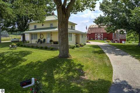 4135 Schoolcraft, Bellaire, MI 49615