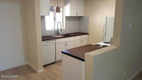 3993 E Timrod Street, Tucson, AZ 85711