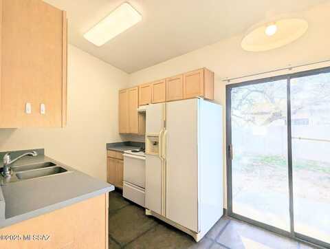 933 E Hedrick Drive, Tucson, AZ 85719