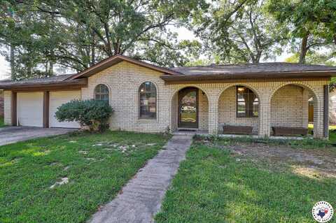 720 Diane Dr., Wake Village, TX 75501