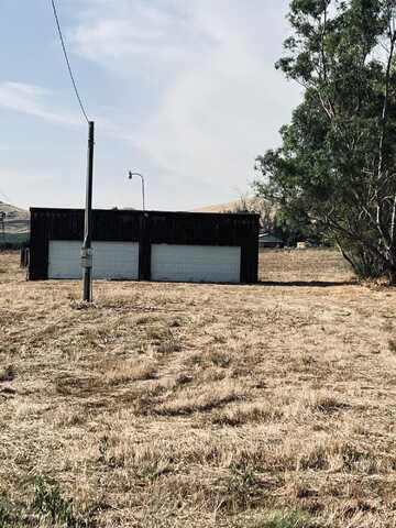 740 E Mulberry Avenue, Porterville, CA 93257