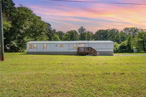 6096 Nc Highway 22, Climax, NC 27233