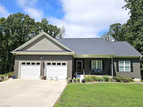 409 Winchester Drive, King, NC 27021