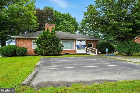 2214 S QUEEN STREET, YORK, PA 17403