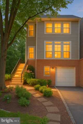 1236 WEATHERSTONE COURT, RESTON, VA 20194