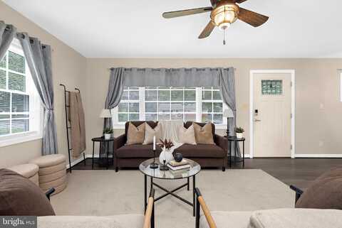 10 HOPKINS STREET, GLEN BURNIE, MD 21061