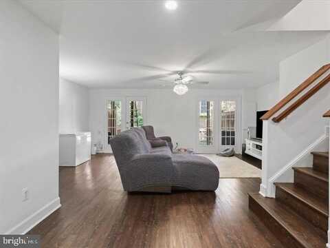 11770 VALLEY CIRCLE, FAIRFAX, VA 22033