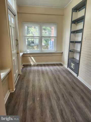 323 N COLLEGE PARKWAY, FREDERICK, MD 21701