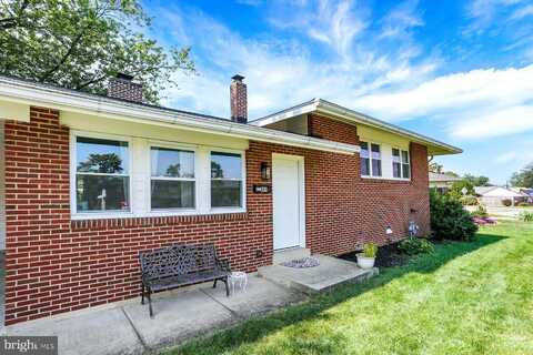 606 ROBERT STREET, MECHANICSBURG, PA 17055
