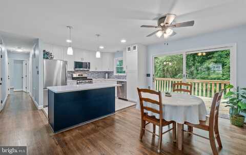 1012 COURTLAND DRIVE, SYKESVILLE, MD 21784