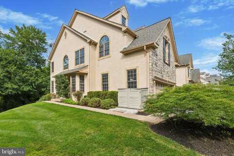 29 PENN CROSSING DR, EAST NORRITON, PA 19401