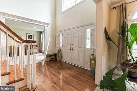 255 RISING MEADOW WAY, EAST STROUDSBURG, PA 18302